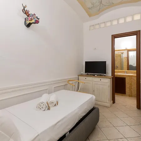 Guest house Cimarra 14-15 - *